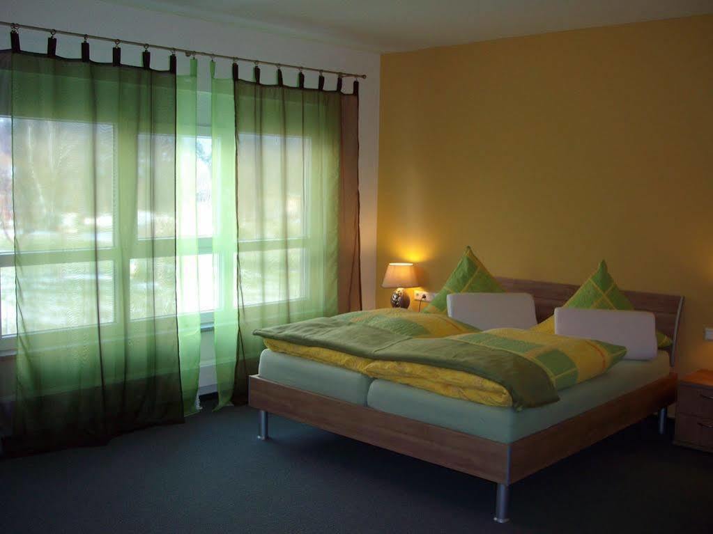 Park-Hotel Leimen Extérieur photo