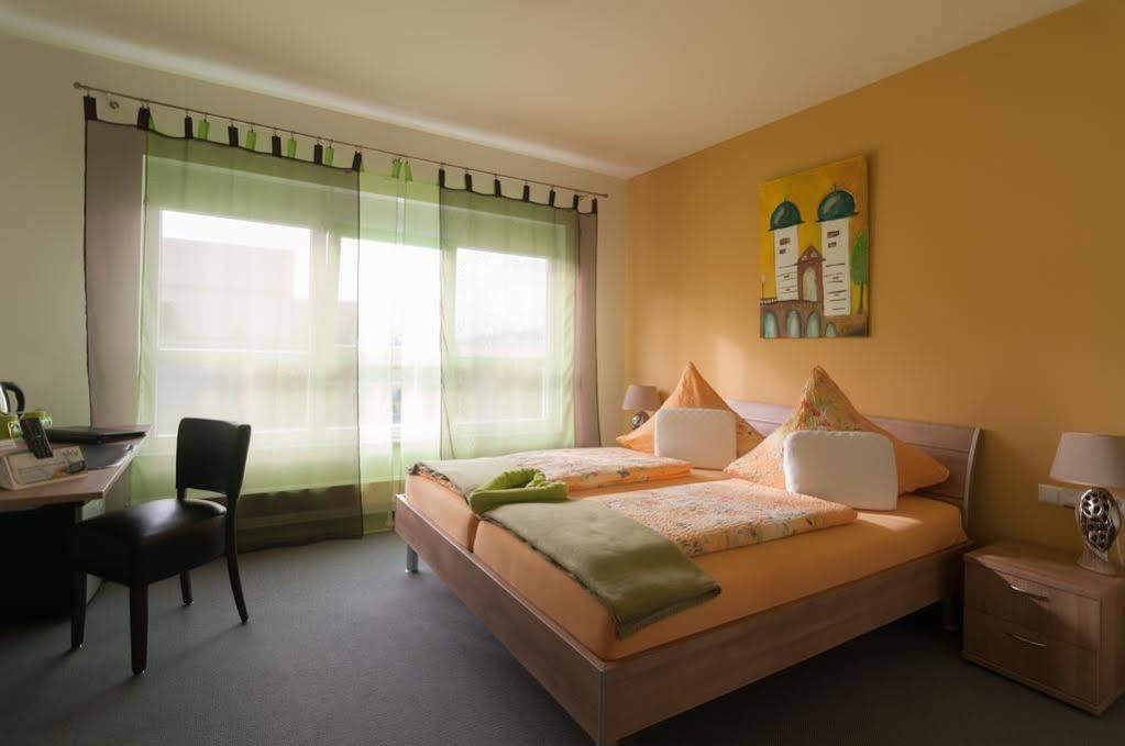 Park-Hotel Leimen Extérieur photo